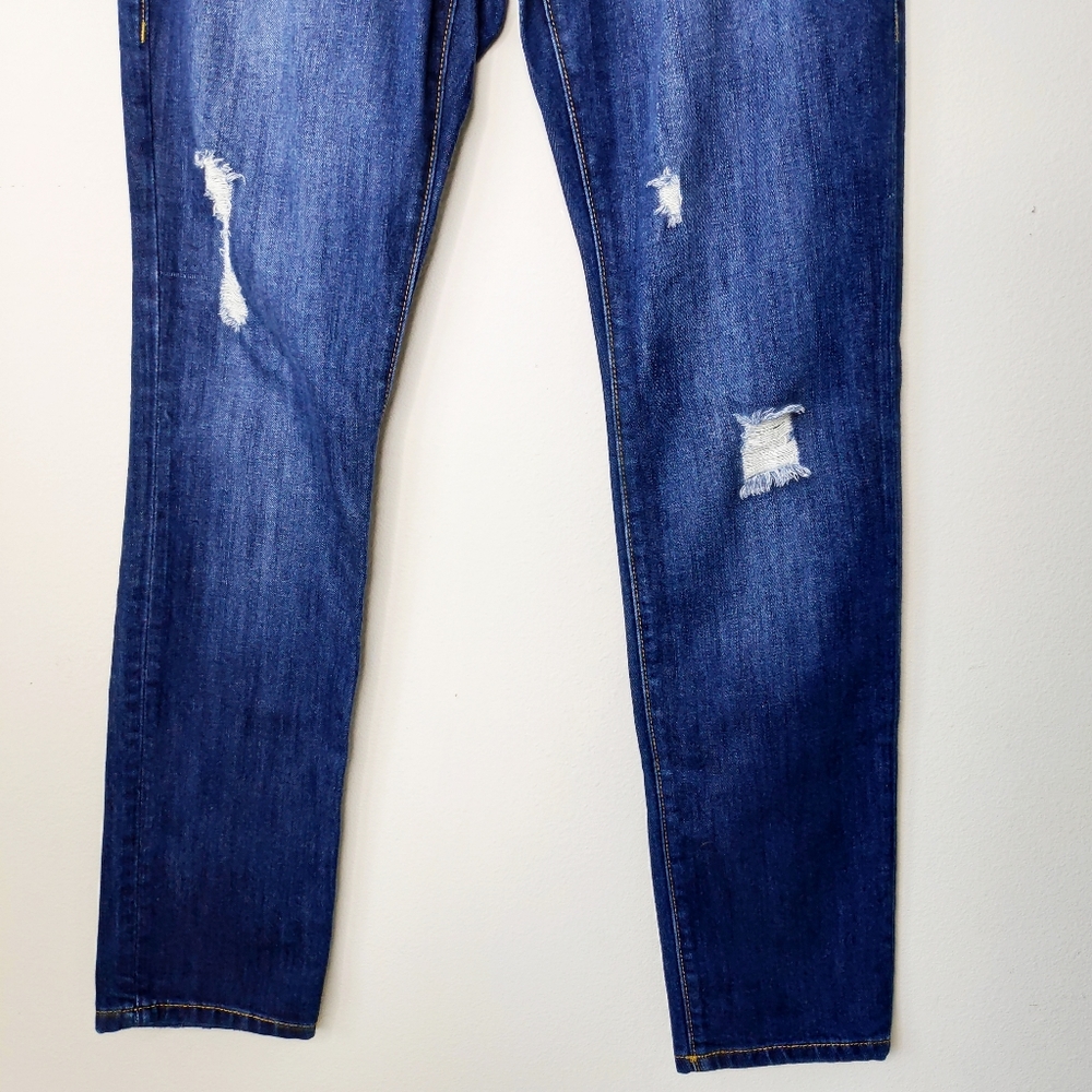 Cabi Slim Boyfriend Denim Jeans Distressed Size 4 - Picture 4 of 8